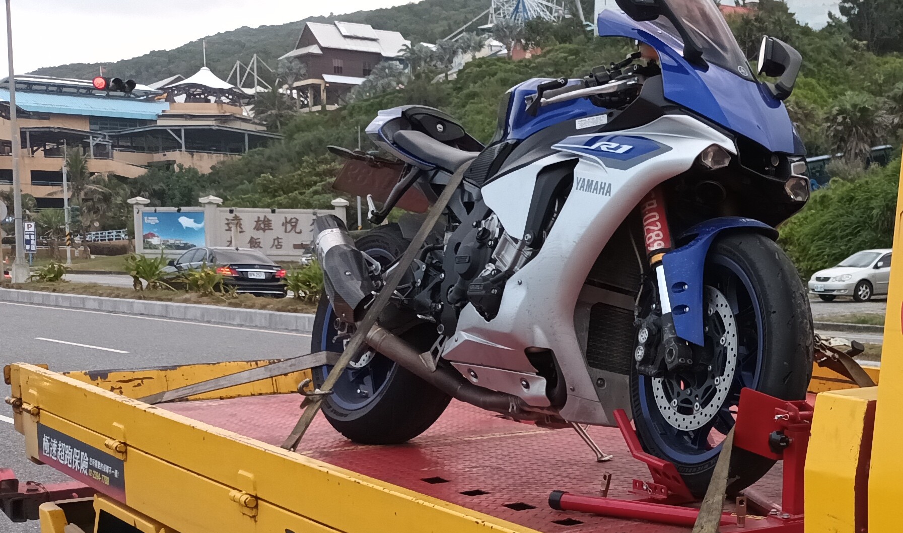 花蓮重機拖吊 - Yamaha YZF-R1案例二 花蓮Yamaha YZF-R1固定架裝載作業