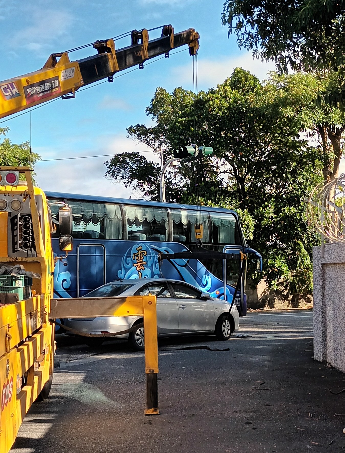 花蓮遊覽車與轎車碰撞事故救援案例2